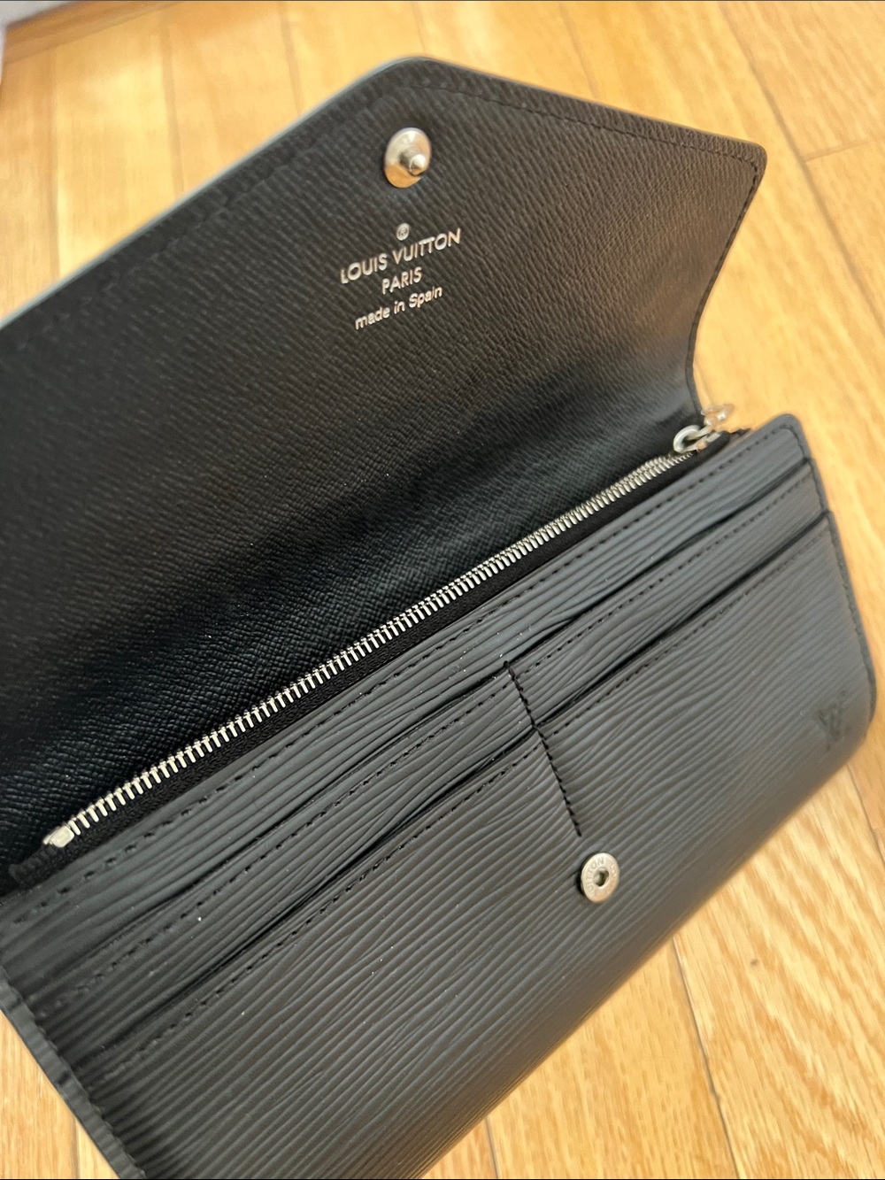 Louis Vuitton Black Epi Leather Continental Snap Wallet - Picture 2 of 9